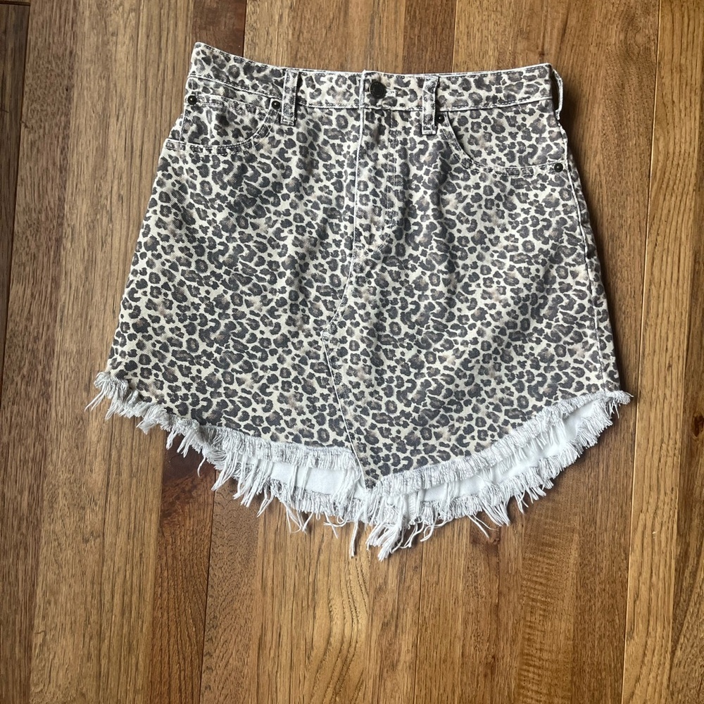 Free People We‎ The Free Leopard Raw Hem Mini Skirt Women’s Sz 28 Boho Animal
